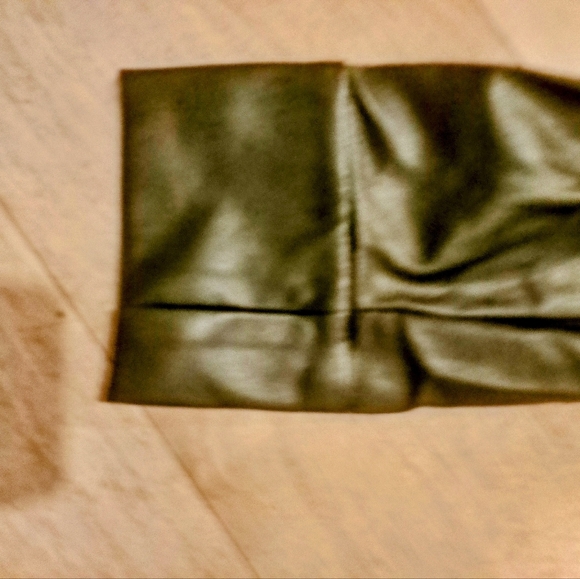 ASOS OFF SHOULDER FAUX LEATHER MINI DRESS WITH SIDE SPLIT  US 10 **NWT** - Picture 4 of 5